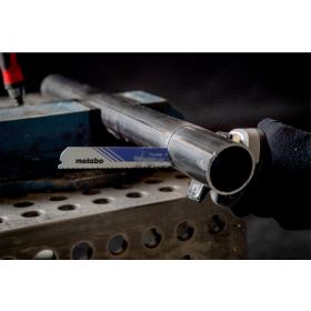 Metabo Scie sabre à batterie SSEP 18 LTX BL MVT, 18 V sans pack de batteries, sans chargeur, sans coffret à outils