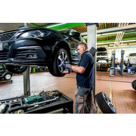 Metabo Visseuse à choc à batterie SSW 18 LTX 550 BL, 18 V sans batterie, sans chargeur, sans coffret à outils