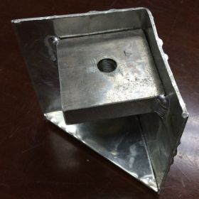 Palettenfüsse inkl. Schrauben zu Aluminium-Werkzeugbox