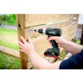 Metabo Akku-Schlagbohrschrauber SB 18 L Set, mit 2x Li-Power Akkus (18 V / 2.0 Ah), Ladegerät SC 36 und mobiler Werkstatt