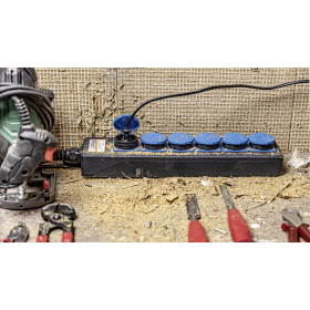 Steffen Steckdosenleiste PROFESSIONAL, 6 x Schuko-Steckdosen, 16 A, 5 m Kabel - GdV 3 x 2.5mm², IP54, schwarz/blau