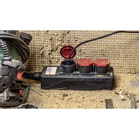 Steffen Steckdosenleiste PROFESSIONAL, 3 x T25 Steckdosen, 16 A, 3 m Kabel - GdV 5 x 2.5mm², IP55, schwarz/rot