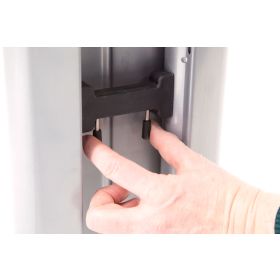 Bürotisch Glarus, mechanisch höhenverstellbar, 1200 x 800 mm, Dekor/Holzart Eiche, Gestell silber