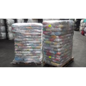 Chiffons de nettoyage Premium en coton tricoté de couleur claire sur palette, 500 kg