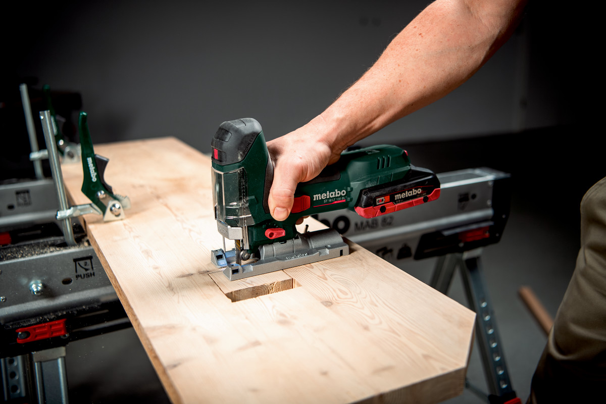Metabo Akku-Stichsäge ST 18 LT 130 BL, 18 V in zwei Ausführungen