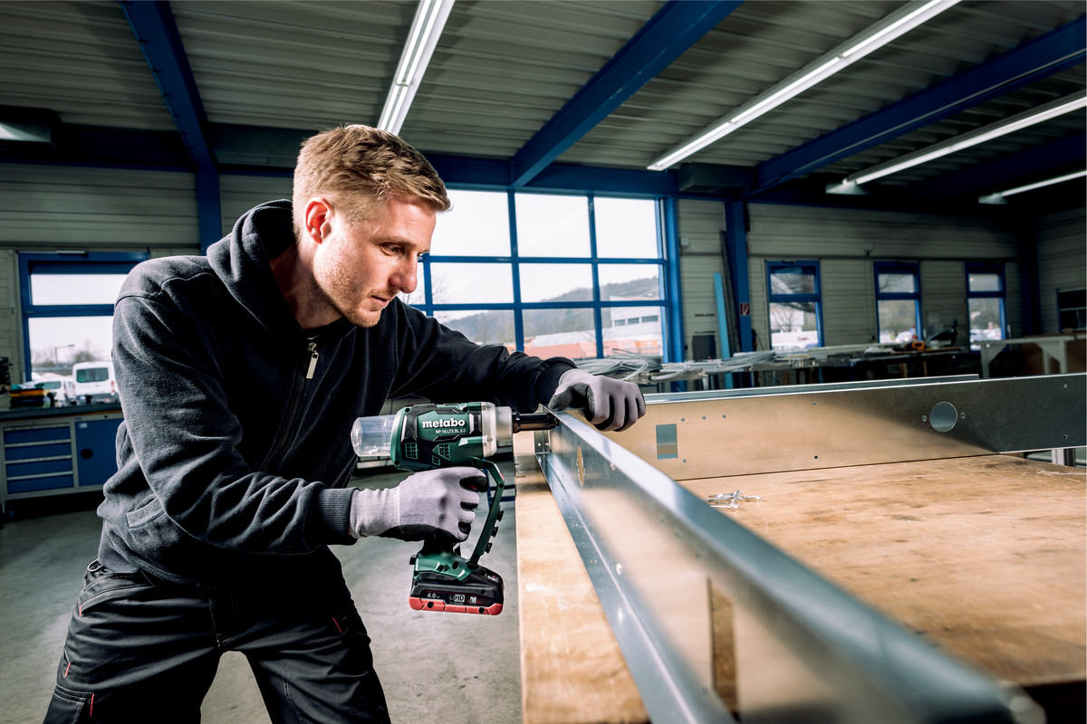 Metabo Akku-Blindnietpistole NP 18 LTX BL 5.0, 18 V in drei Ausführungen