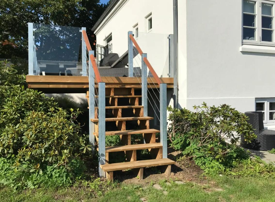 PLUS Limon d'escalier à 34,2°, profondeur de marche 250 mm, disponible en plusieurs versions