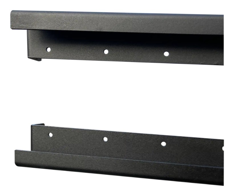 PLUS Noor Zaun aus Holz, Schwarz RAL 9005, LxBxH 1500 x 35/68 x 1780 mm