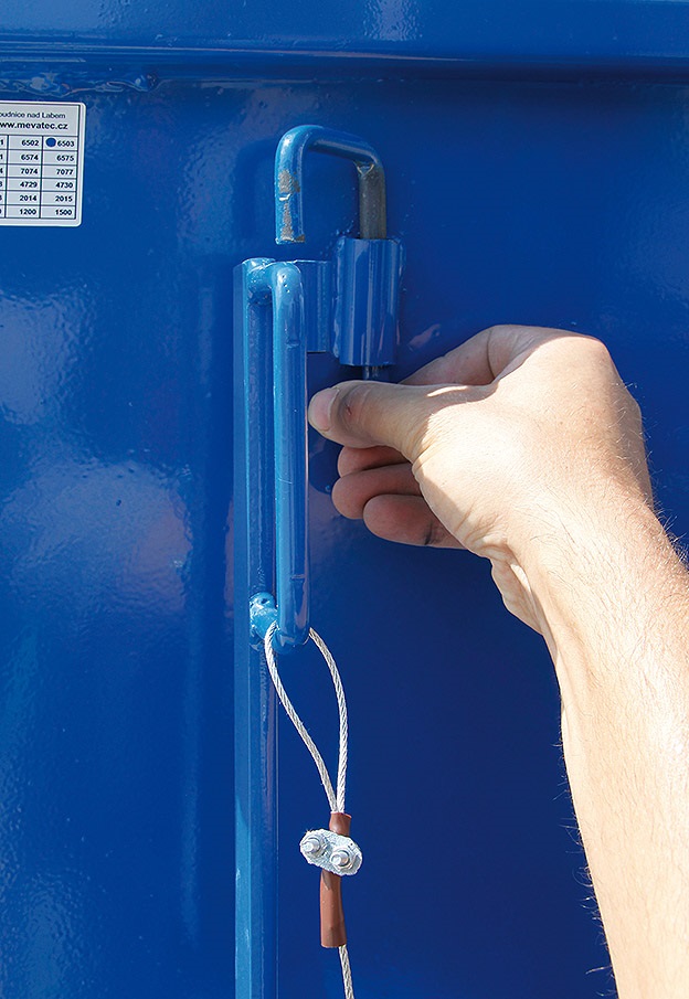 Benne basculante avec câble de traction, type Profi