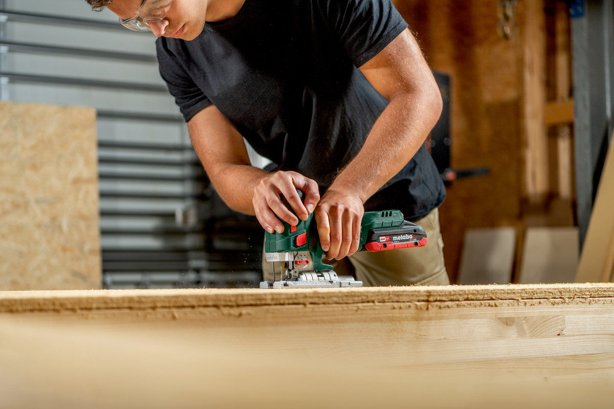 Metabo Akku-Stichsäge STA 18 LTX 150 BL, 18 V in zwei Ausführungen