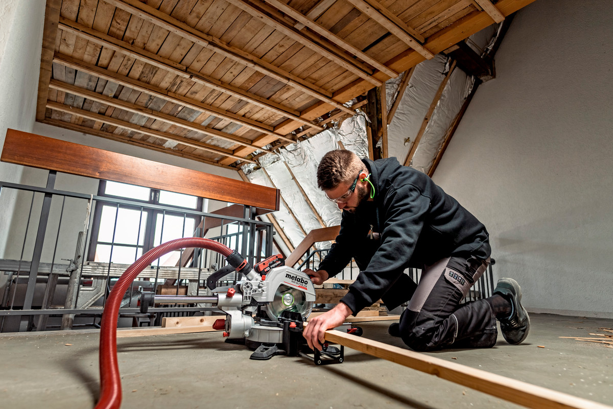 Metabo Akku-Kappsäge KGS 18 LTX BL 216, 18 V ohne Akku