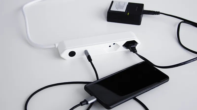 Steffen Multiprise IQ, 2 prises de courant T13, 1 port USB-C PD (18 W), 10 A, IP20, câble de 1.5 m, en deux couleurs