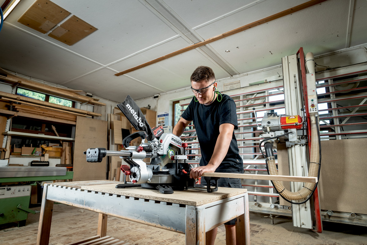 Metabo Akku-Kappsäge KGS 18 LTX BL 254, 18 V ohne Akku