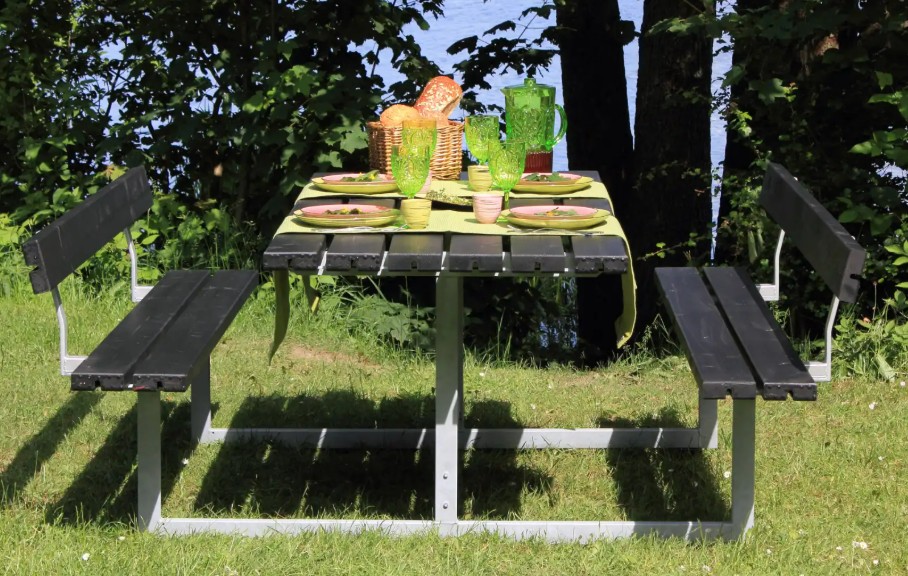 PLUS Basic Ensembles de mobilier de jardin, disponibles en plusieurs modèles