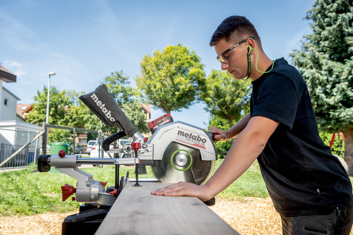 Metabo Akku-Kappsäge KGS 18 LTX BL 305, 18 V ohne Akku