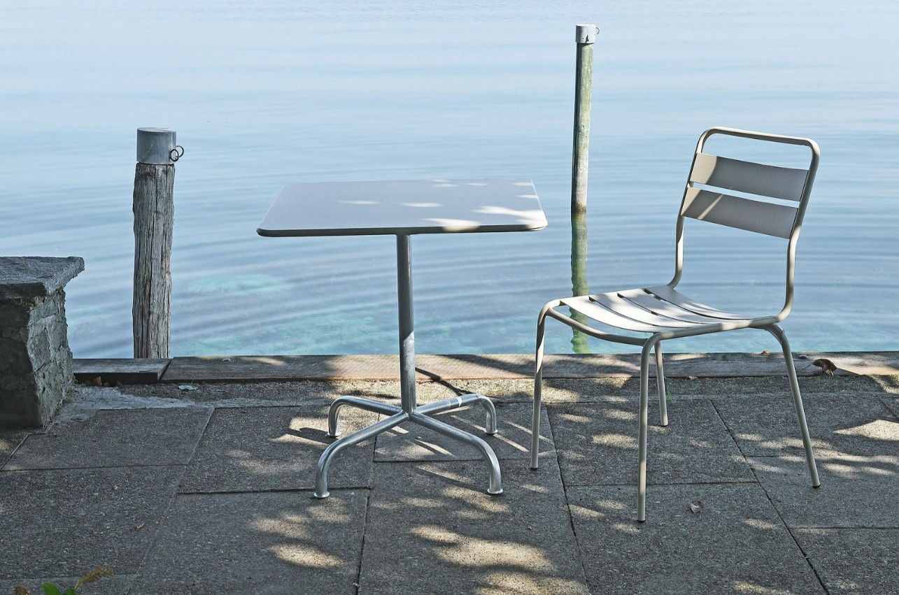 Schaffner Table de jardin Rigi, châssis en tube d'acier galvanisé à chaud, en diverses exécutions