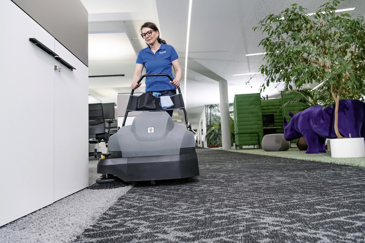 Kärcher Teppichkehrsaugmaschine CVS 65/1 Bp