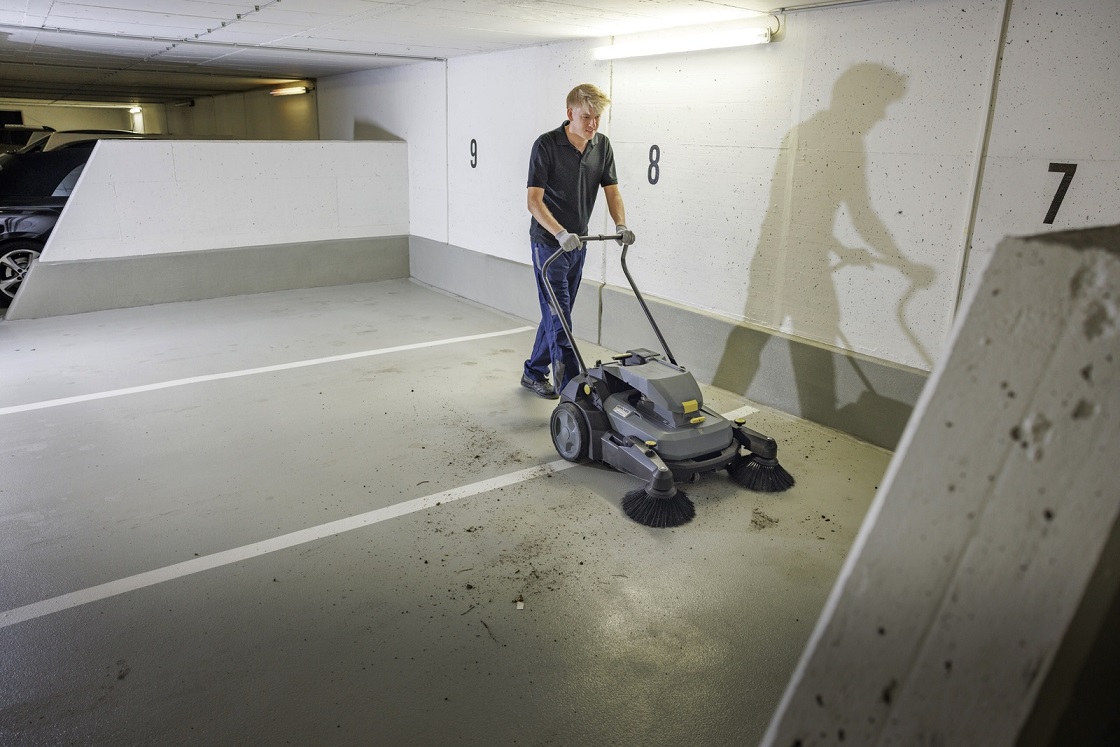 Kärcher Kehrmaschine KM 70/30 C Bp 2SB, ohne Akku und Ladegerät