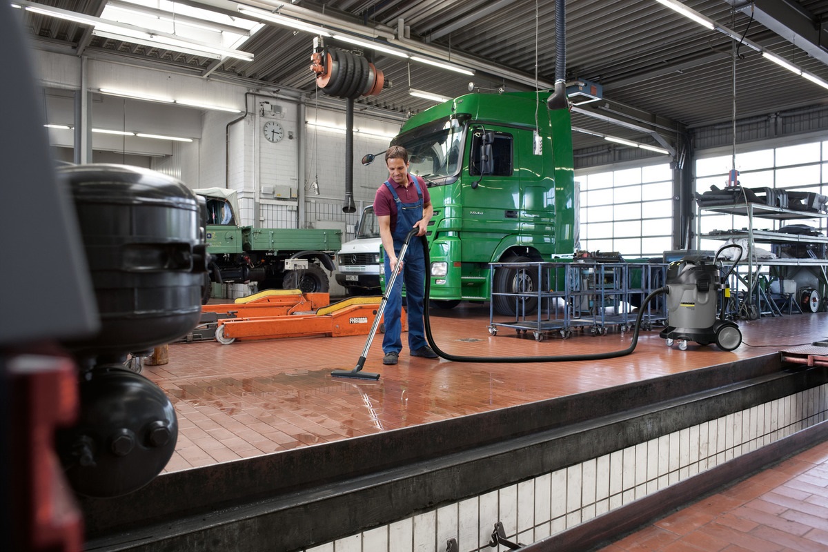 Kärcher Aspirateur eau et poussières NT 70/2