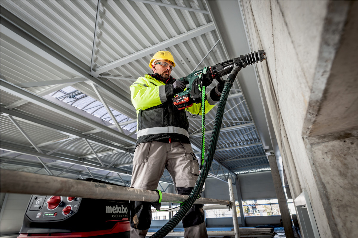Metabo Akku-Hammer KHA 18 LTX BL 40, 18 V ohne Akkupack, ohne Ladegerät, mit Kunststoffkoffer