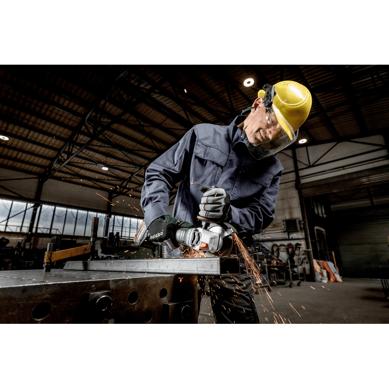 Metabo Akku-Winkelschleifer WB 18 LT BL 11-125 Quick, 18 V mit 2x Li-Power Akkus (18 V / 5.2 Ah), Ladegerät ASC 55 und metaBOX 165 L