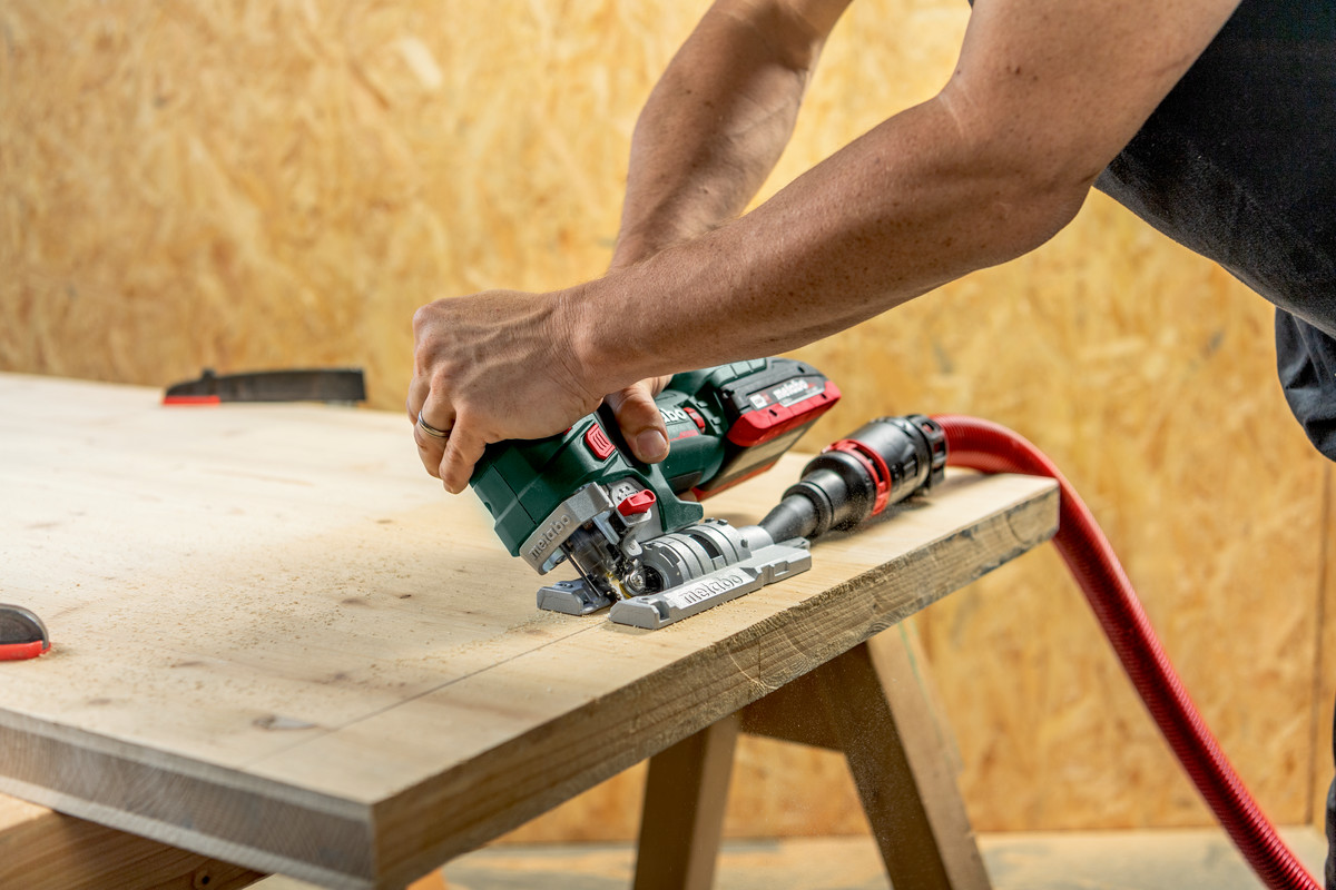 Metabo Akku-Stichsäge STA 18 LTX 150 BL, 18 V in zwei Ausführungen