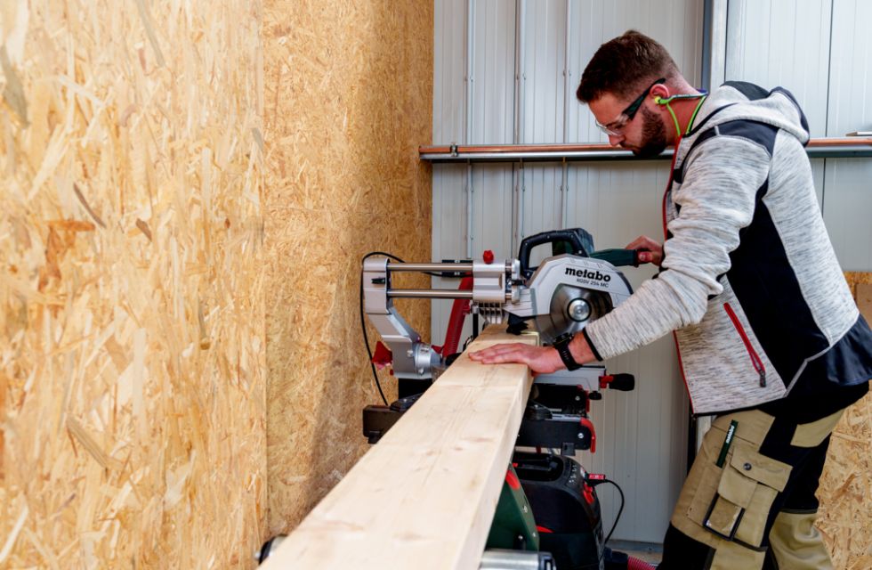 Metabo Kapp- und Gehrungssäge KGSV 254 MC