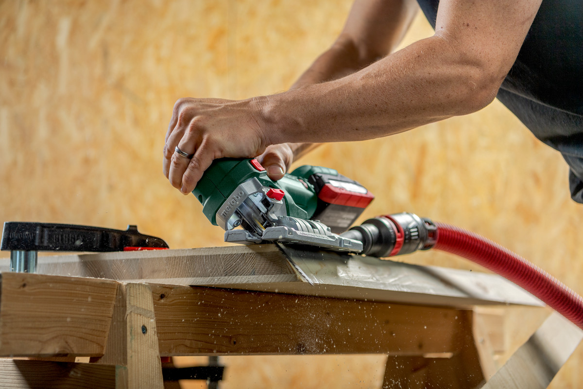 Metabo Akku-Stichsäge STA 18 LTX 150 BL, 18 V in zwei Ausführungen