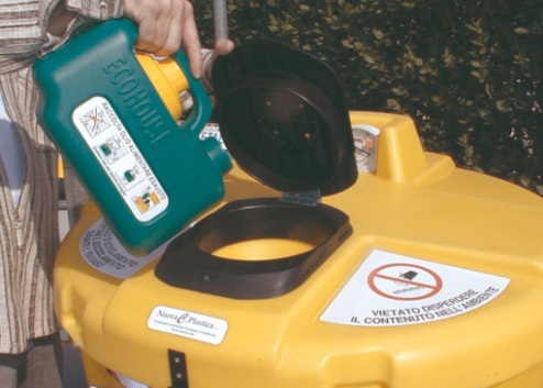 Grossvolumiger Sammelbehälter für gebrauchtes Küchenöl, Oliv Box, Volumen 200 Liter