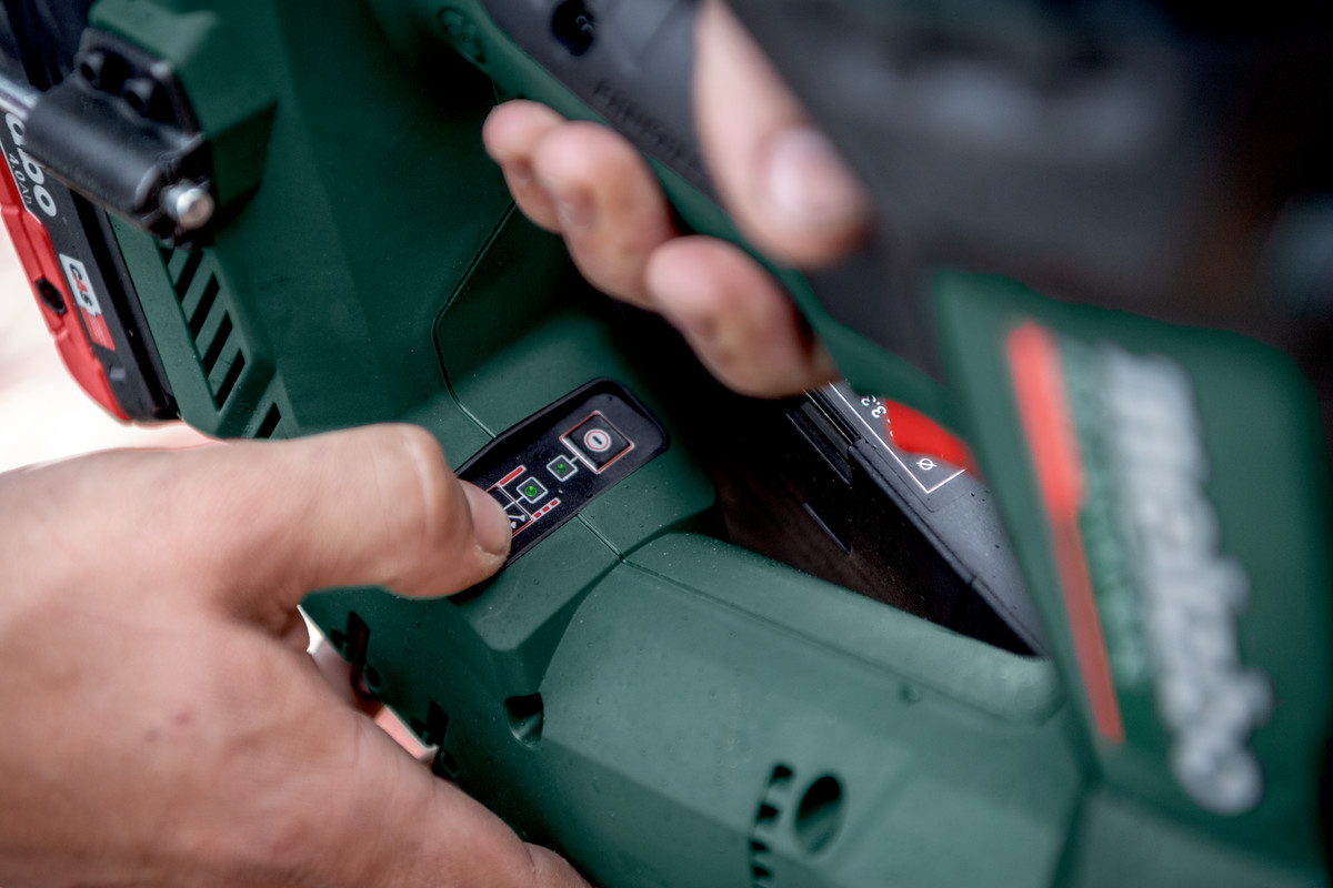 Metabo Cloueur à batterie NFR 18 LTX 90 BL, 18 V en deux versions