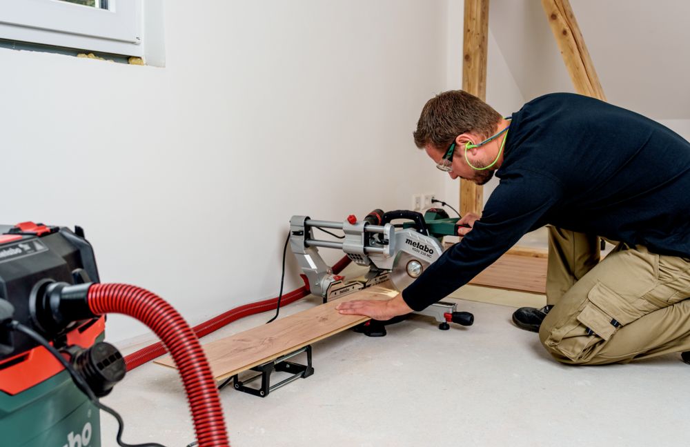 Metabo Kapp- und Gehrungssäge KGSV 216 MC