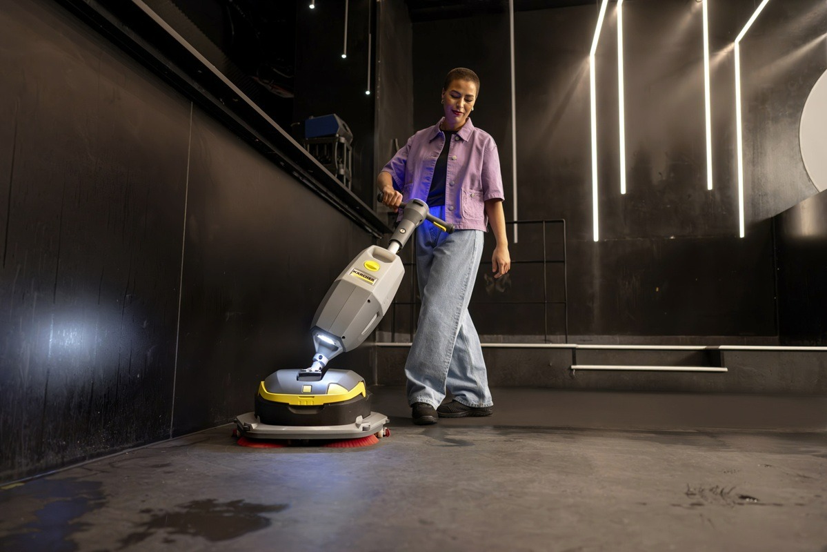 Kärcher Scheuersaugmaschine K-Mop 46 Bp, ohne Akku und Ladegerät