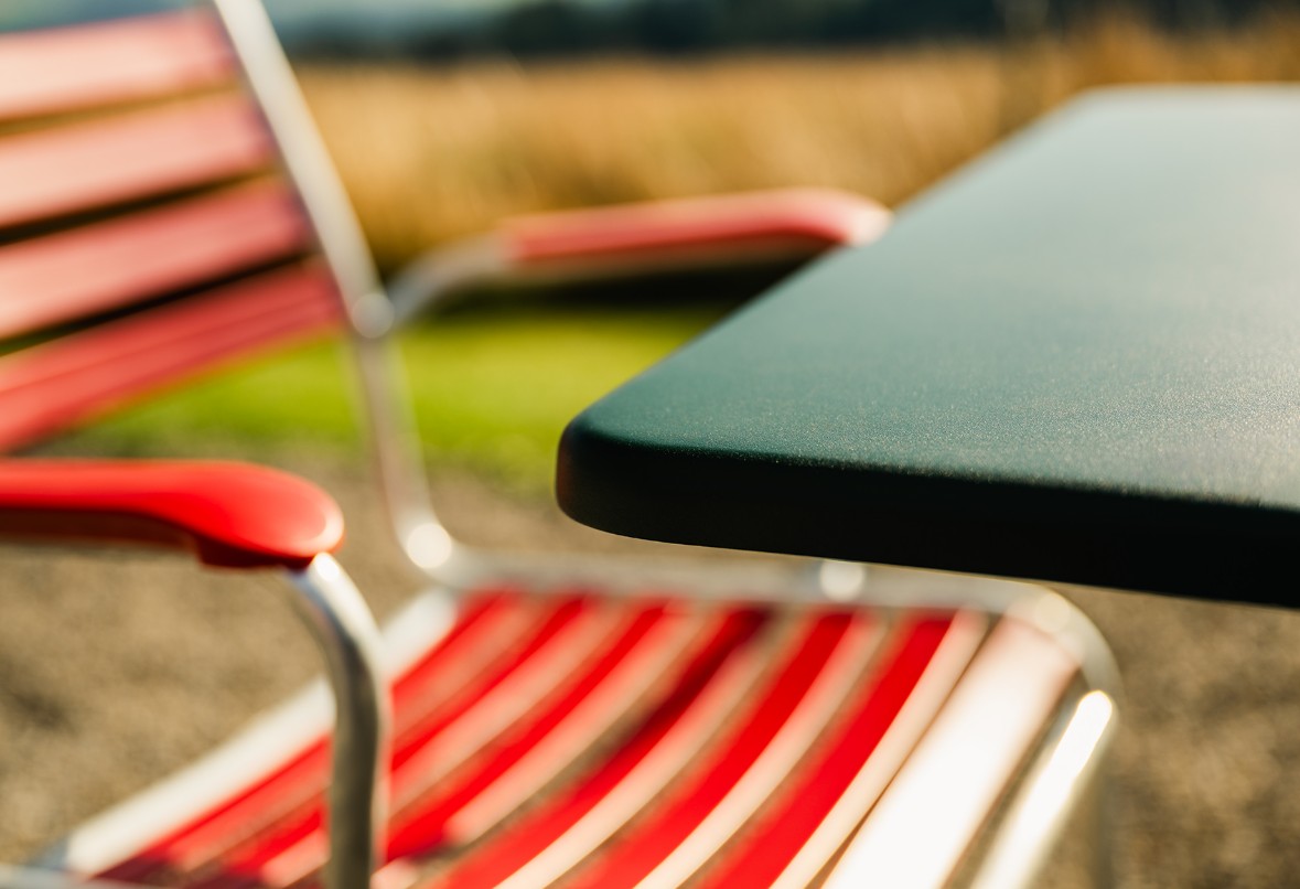 Schaffner Table de jardin pliable Davos en fibre de verre, disponible en plusieurs modèles