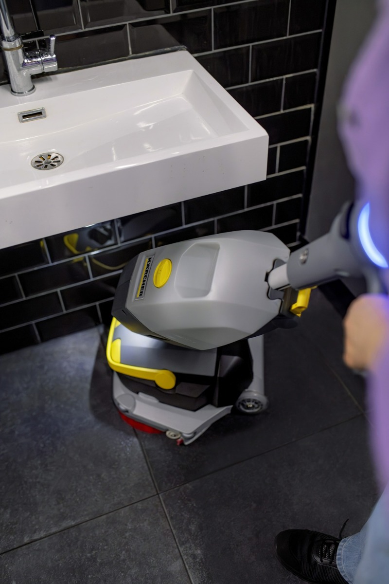 Kärcher Scheuersaugmaschine K-Mop 46 Bp, ohne Akku und Ladegerät