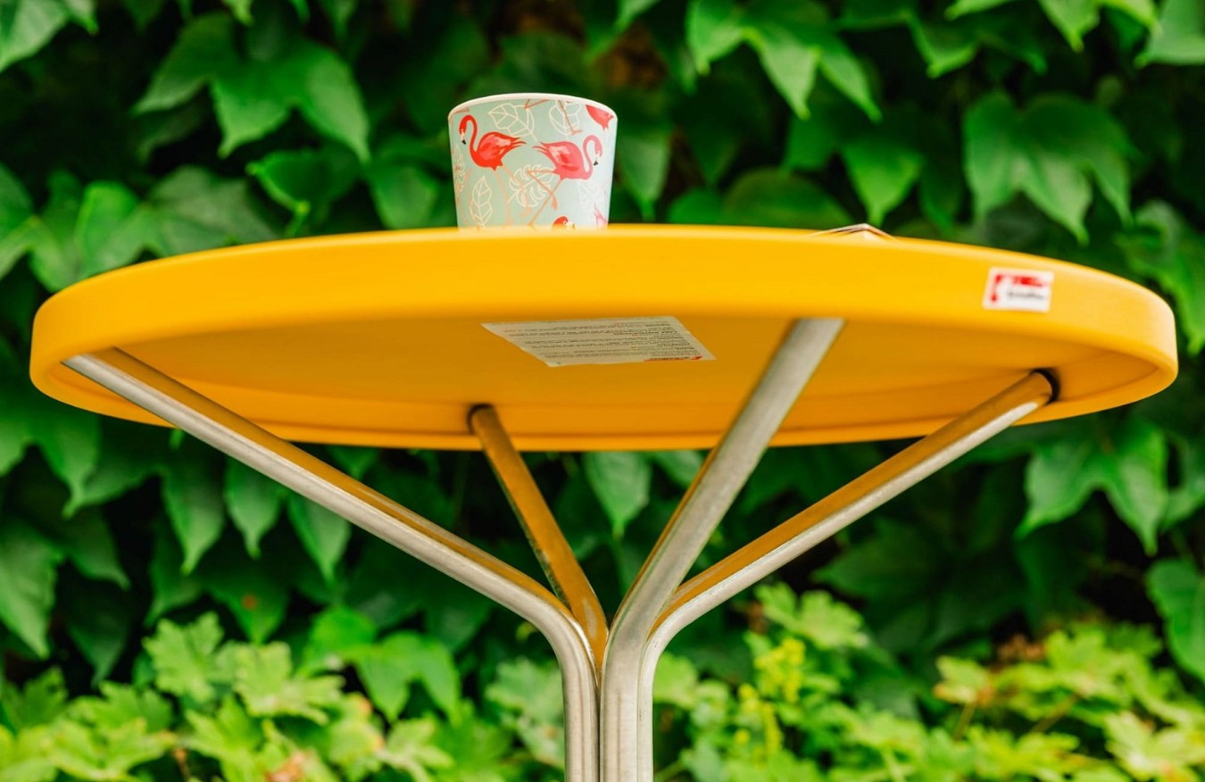 Schaffner Table d'appoint en métal PIX® en fibre de verre, disponible en plusieurs versions