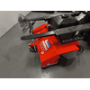 GRÜNIG GSE-1500 Balayeuse autopropulsée à monter sur chariot élévateur, largeur de travail 1500 mm, système de pulvérisation d'eau 100 l, bac à déchets 260 l