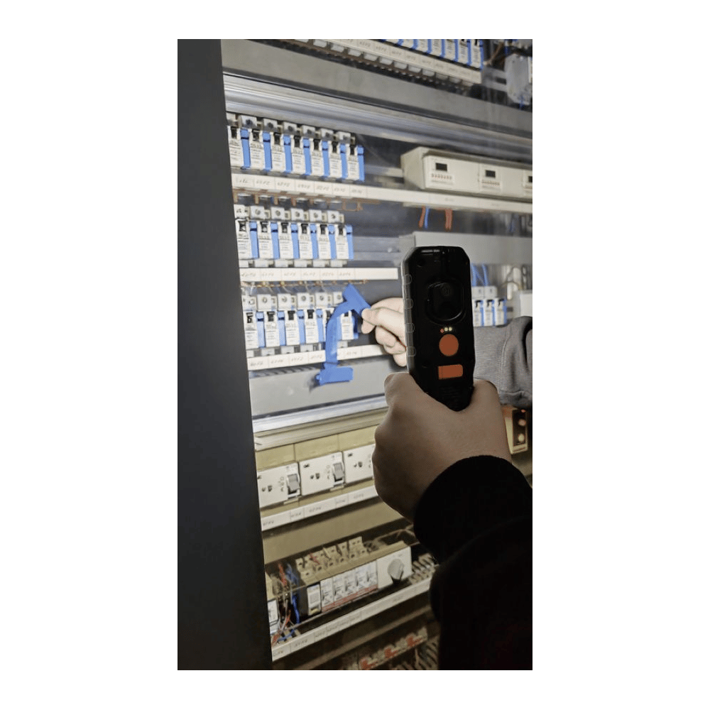 Steffen LED Akku-Handleuchte 5 W, 600 + 100 lm, 5700 K, 240° drehbar, IP54, schwarz/orange