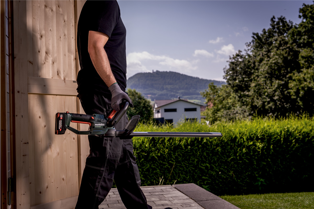 Metabo Akku-Heckenschere HS 18 LTX 45 / 55 / 65