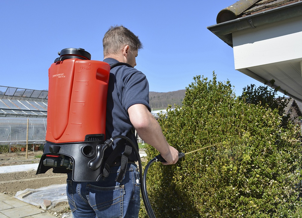 Birchmeier Akku-Rückensprühgerät REA 15 AC1, Füllmenge 15 l, mit Li-Power Akku (18 V / 2.0 Ah) und Ladegerät