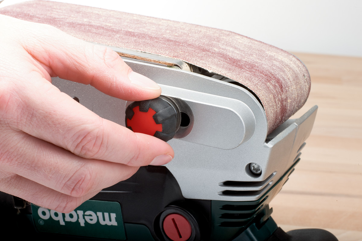 Metabo Ponceuse à bande BAE 75, 1010 watts, avec socle de machine
