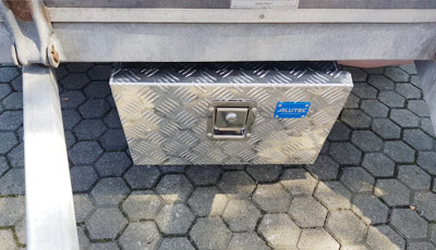 Boîte de sol en aluminium pour le montage sur les camions, les remorques et les véhicules à plate-forme