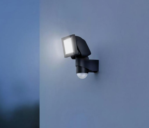 Steinel Strahler LS 150 S mit Sensor, 1486 lumen, extrem hell