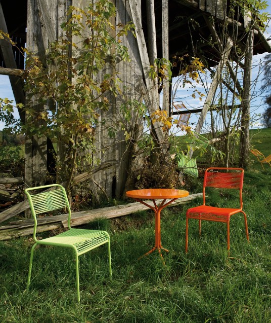 Schaffner Chaise Spaghetti Säntis sans accoudoirs, en tube d'acier galvanisé et revêtu, disponible en plusieurs versions