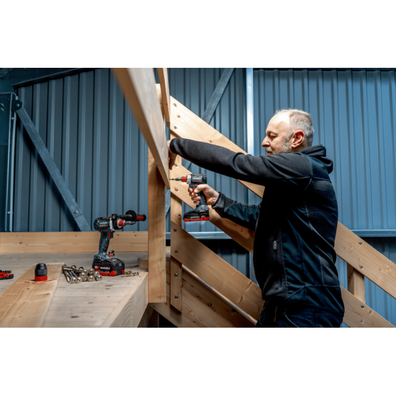 Metabo Akku-Bohrschrauber BS 18 L BL Q, 18 V, mit 2 x 2.0 Ah Li-POWER Akkus, Ladegerät SC 36 und metaBOX 145