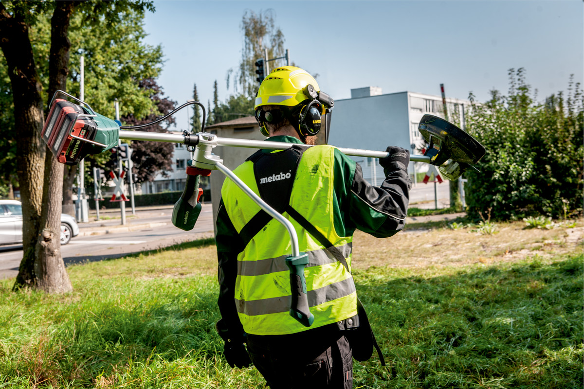Metabo Akku-Freischneider / Rasentrimmer FSB 36-18 LTX BL 40, 18 V ohne Akku, mit Zweihandgriff