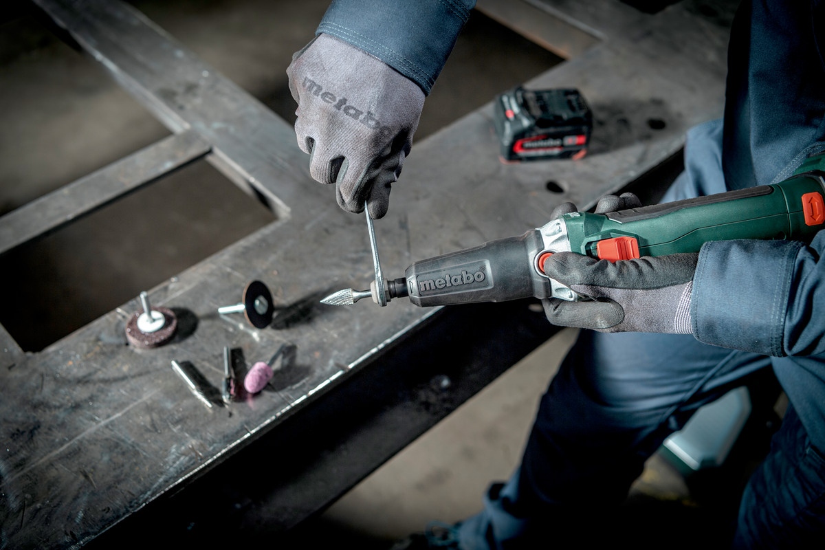 Metabo Akku-Geradschleifer GVB 18 LTX BL 11-28, 18 V (Solo) in zwei Ausführungen