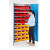 Magazinschrank mit 40 Sichtlagerkästen