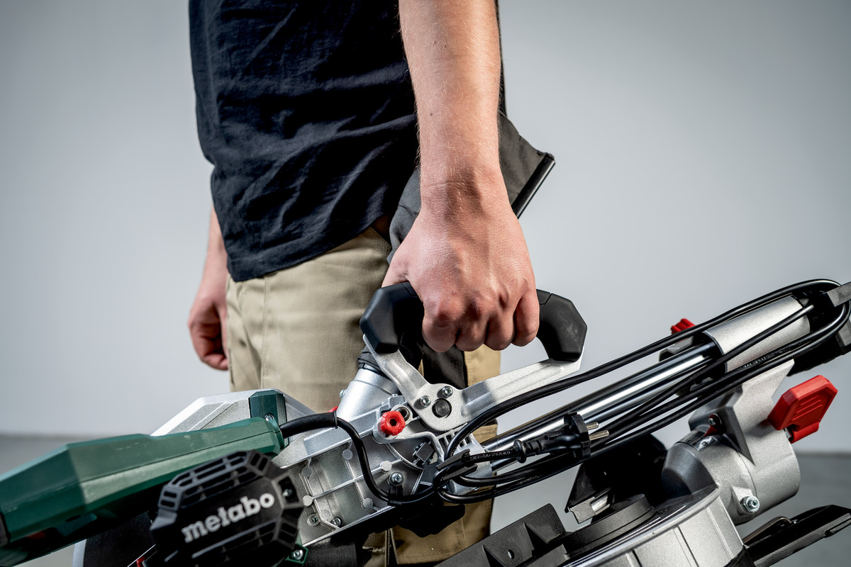 Metabo Kappsäge KGS 254 M, mit Zugfunktion, 1450 Watt