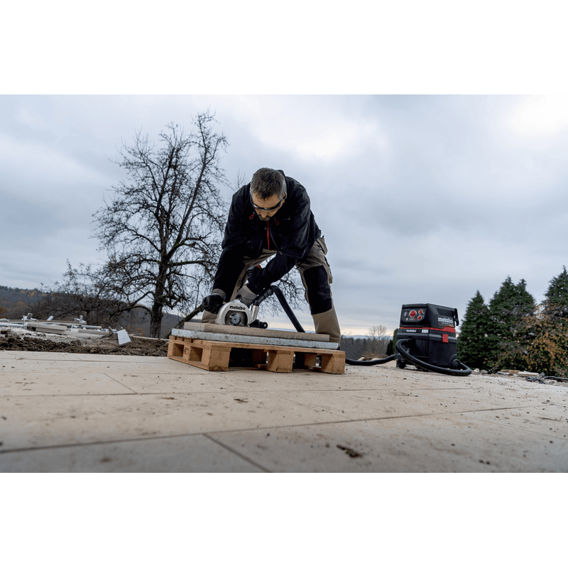 Metabo Akku-Winkelschleifer WVB 18 LTX BL 15-125 Quick, 18 V in drei Ausführungen
