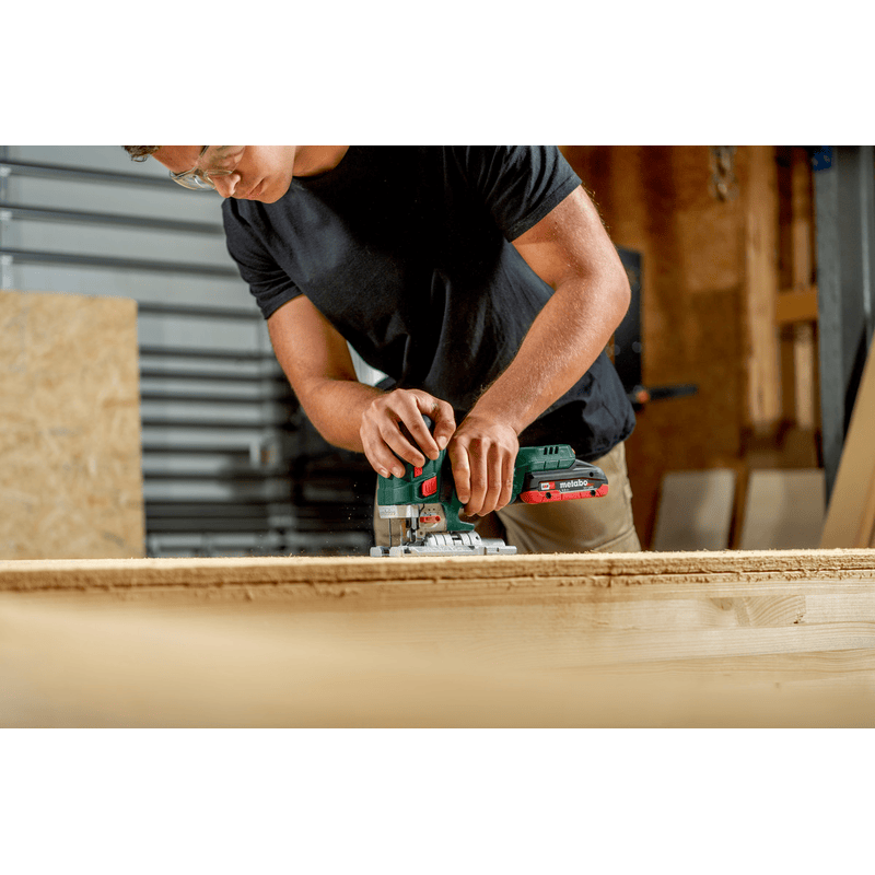 Metabo Akku-Stichsäge STA 18 LTX 150 BL, 18 V in zwei Ausführungen